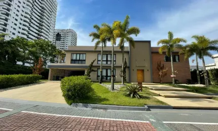 BELÍSSIMA CASA NO COND: VILLAGIO FELIVITÁ BARRA DA TIJUCA