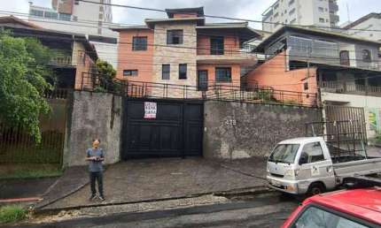 Casa geminada no Jardim Riacho das Pedras | Contagem