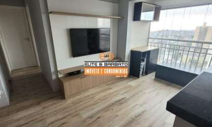 Apartamento com 2 quartos, 1 suíte e varanda com fechamento em vidro em Diadema!