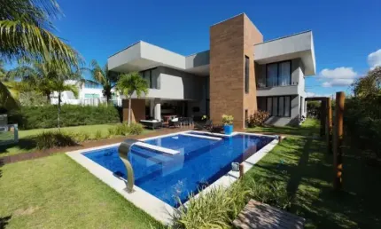 Casa com 8 quartos à venda no Guarajuba, Camaçari  por R$ 5.990.000