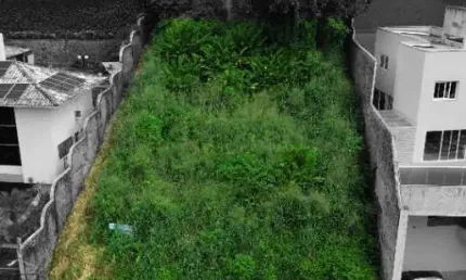 Terreno à venda em Ondina, Salvador  por R$ 700.000