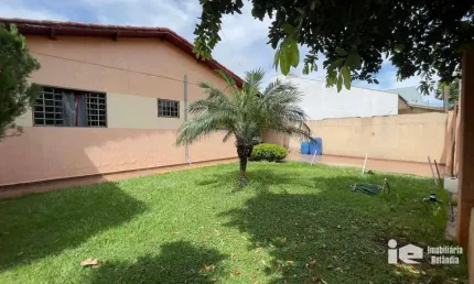Casa com 3 dormitórios à venda, 150 m² por R$ 350.000,00 - Vila Oliveira - Rolândia/PR