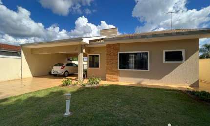 Casa com 3 dormitórios à venda por R$ 1.700.000 - Centro - Rolândia/PR