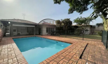 Casa com 3 dormitórios à venda, 348 m² por R$ 1.500.000,00 - Centro - Rolândia/PR