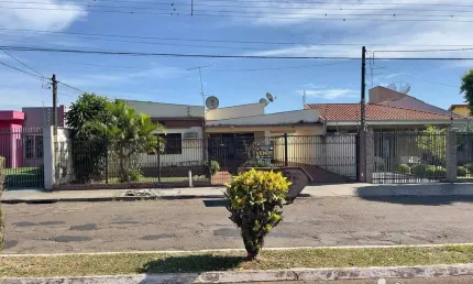 Casa comercial à venda no Centro, Rolândia 