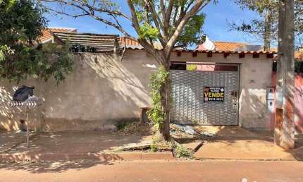 Casa com 2 quartos à venda no Conjunto Habitacional Tomie Nagatani, Rolândia 