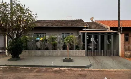 Casa com 3 dormitórios à venda, 114 m² por R$ 270.000,00 - Conjunto Habitacional San Tiago - Rolândia/PR