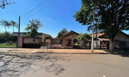 Terreno à venda, 712 m² por R$ 900.000,00 - Centro - Rolândia/PR