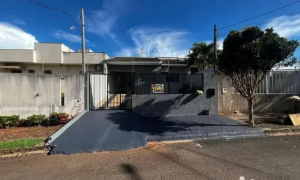 Casa com 3 dormitórios à venda, 100 m² por R$ 350.000,00 - Jardim Capricornio - Rolândia/PR