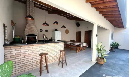 Casa com 3 dormitórios à venda, 116 m² por R$ 320.000,00 - Conjunto Habitacional Santiago - Rolândia/PR