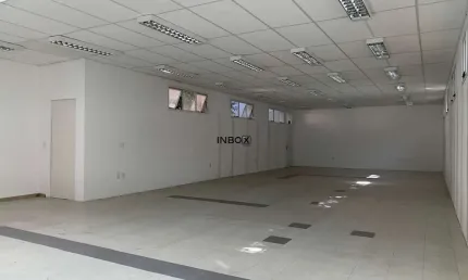 INBOX CIA IMOBILIARIA ALUGA, SALA COMERCIAL NO CENTRO DE CARLOS BARBOSA