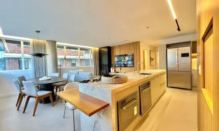 INBOX CIA IMOBILIÁRIA VENDE- Apartamento de três quartos NO CENTRO.