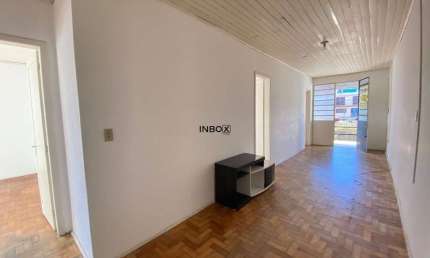 INBOX CIA IMOBILIÁRIA ALUGA - Sala comercial com 100 m² junto à Academia 26 Fit.