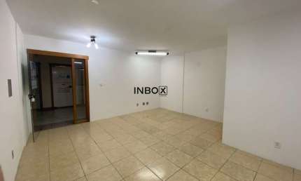 INBOX CIA IMOBILIÁRIA ALUGA EM BENTO GONÇALVES - Sala comercial no Centro.