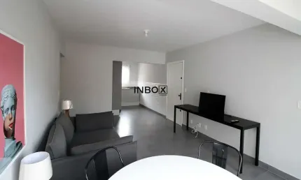APARTAMENTO MOBILIADO DE 2 QUARTOS NO CENTRO DE BENTO GONÇALVES