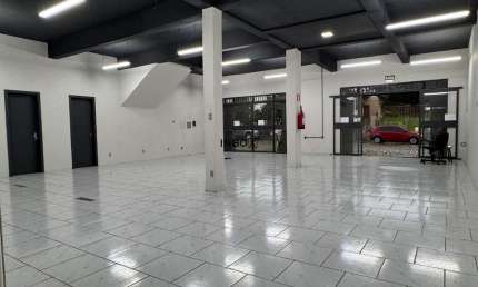 INBOX CIA IMOBILIARIA ALUGA SALA COMERCIAL EM LOCALIZAÇÃO PRIVILEGIADA