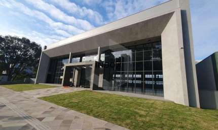 SALA COMERCIAL COM 1100M² PRÓXIMA AOS PAVILHÕES DA FUNDAPARQUE