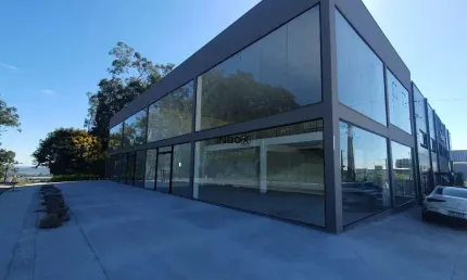 Sala comercial com 200m² no bairro universitário em bento gonçalves
