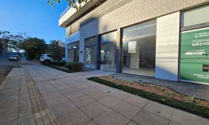INBOX CIA IMOBILIÁRIA ALUGA SALA COM 250M² NO BAIRRO HUMAITÁ