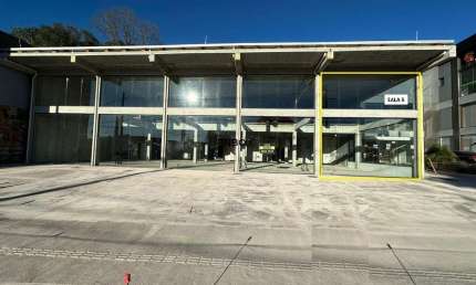 INBOX CIA IMOBILIARIA ALUGA - Sala comercial nova no Bairro Licorsul.