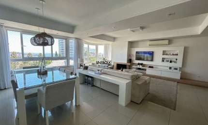 INBOX CIA IMOBILIÁRIA VENDE APARTAMENTO MOBILIADO COM 145,80M², 03 DORMITÓRIOS, UM COM SUÍTE, NO BAIRRO CIDADE ALTA EM BENTO GONÇALVES.