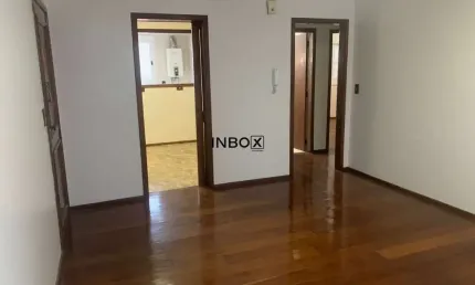 INBOX CIA IMOBILIÁRIA VENDE - Apartamento de 3 quartos com suíte e um box de garagem no bairro Maria Goretti em Bento Gonçalves.