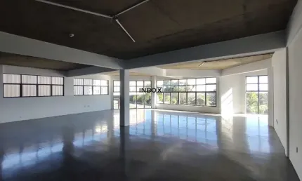 AMPLA SALA COMERCIAL DE ANDAR EM FRENTE A RODOVIA 470 EM BENTO GONÇALVES