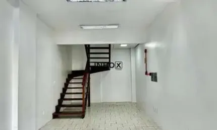INBOX CIA IMOBILIÁRIA ALUGA - Sala comercial térrea no Centro de BG.