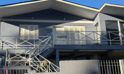 Inbox cia imobiliária aluga parte superior de casa no bairro universitário