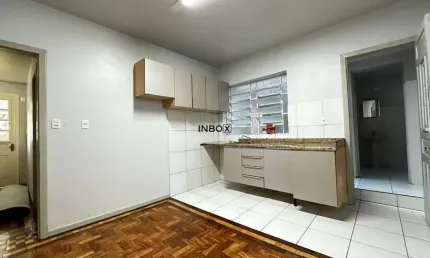 INBOX CIA IMOBILIÁRIA ALUGA - Casa parte Inferior com 3 quartos na Cidade Alta.