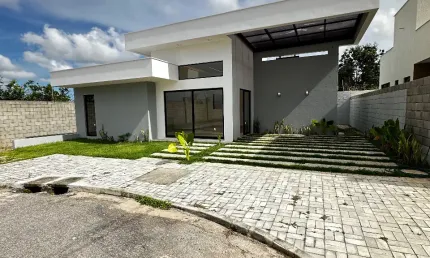 Casa no Condomínio Nova york, Localizada no Bairro Cajupiranga