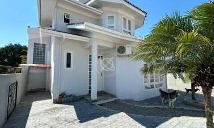 Casa à venda no bairro Jardim das Avenidas - Araranguá/SC