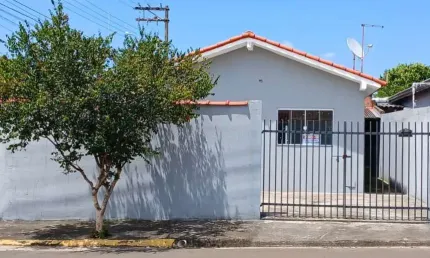 Casa à venda na Bela São Pedro, São Pedro 
