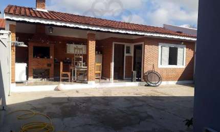 Casa para Venda em São Pedro, Jd. Botânico, 2 dormitórios, 1 suíte, 2 banheiros, 1 vaga