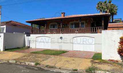 Casa para Venda em Águas de São Pedro, Jardim Porangaba, 4 dormitórios, 2 suítes, 4 banheiros, 3 vagas