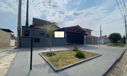 Casa para Venda em Águas de São Pedro, Jardim Iporanga, 3 dormitórios, 3 suítes, 2 banheiros