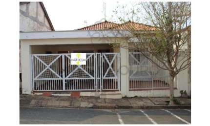 Casa para Venda em São Pedro, Centro, 2 dormitórios, 1 banheiro, 1 vaga