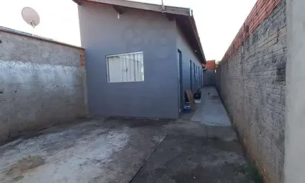 Casa para Venda em São Pedro, Bairro Pallu, 2 dormitórios, 1 banheiro, 2 vagas