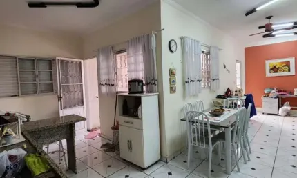 Casa para Venda em São Pedro, CENTRO DE SAO PEDRO, 3 dormitórios, 3 banheiros, 3 vagas