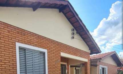 Casa para Venda em Águas de São Pedro, Jardim Iporanga, 2 dormitórios, 1 suíte, 1 banheiro, 1 vaga