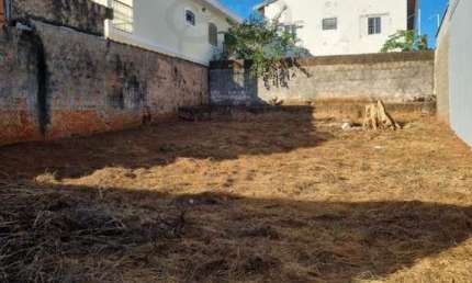 Terreno à venda na Vila Nova, São Pedro 
