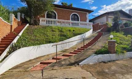 Ponto Comercial para Locação em Águas de São Pedro, CENTRO AGUAS DE SAO PEDRO, 3 dormitórios, 2 banheiros