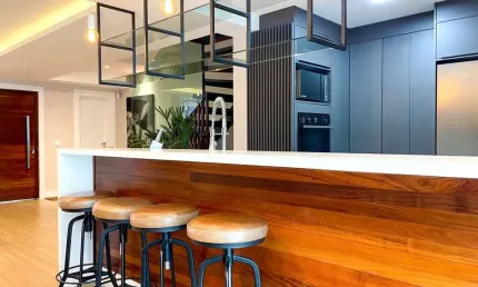 Casa com 3 suítes, vista para o Parque Barigui | Santo Inácio | 4 vagas | R$ 1.790.000