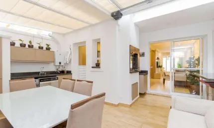 Sobrado semi mobiliado | pilarzinho | 3 dormitórios | em condomínio | r$ 979.000
