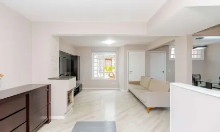Sobrado com 3 dormitórios à venda, 157 m² por R$ 789.900,00 - Jardim das Américas - Curitiba/PR