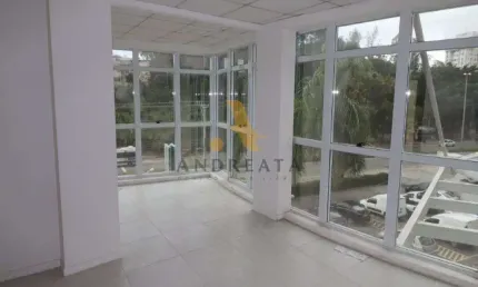 Sala comercial com 5 salas à venda na estrada dos bandeirantes, 7000, jacarepaguá, rio de janeiro por r$ 695.000