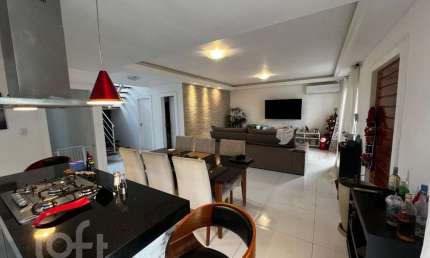 Casa em condomínio fechado com 4 quartos à venda na Rua Serviente Seis, 380, Vargem Grande, Rio de Janeiro por R$ 820.000