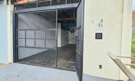 Casa com 3 quartos para alugar na Vila Santista, Bauru 
