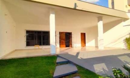 LINDA CASA COM 03 DORMITÓRIOS E EDÍCULA NO JARDIM PANORAMA
