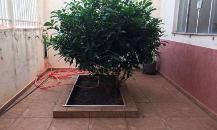 Casa com 3 quartos para alugar no Parque Residencial Elizabeth, Lençóis Paulista 